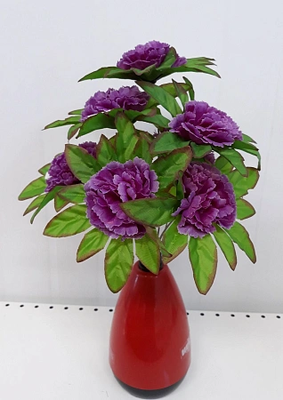 Букет 097-1 гвоздик с листом хризантемы 6 голов, 36 см